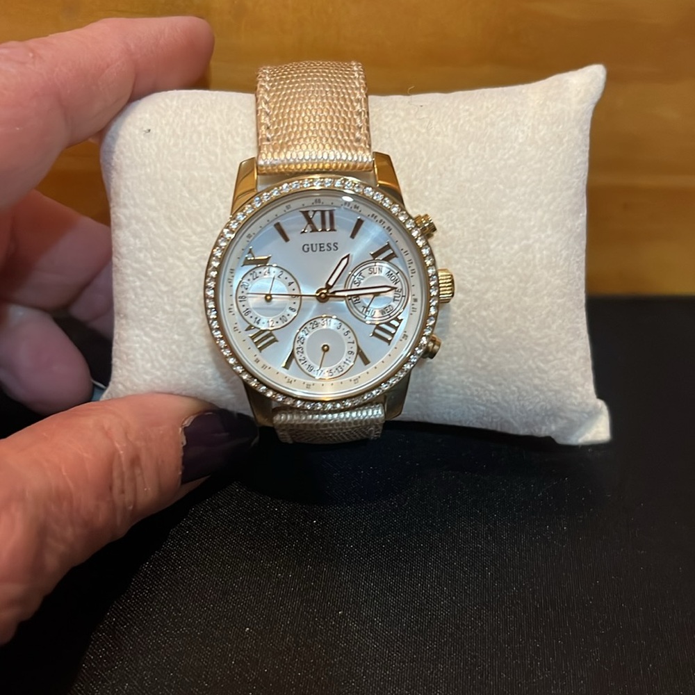 Guess Watch